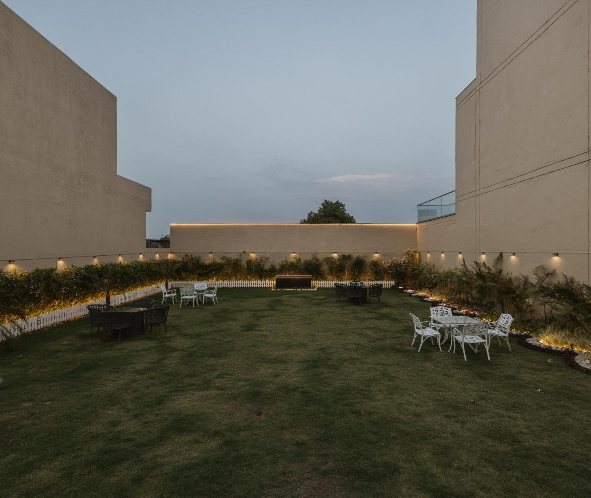 Hotel Luxury Lofts Amritsar Exterior foto